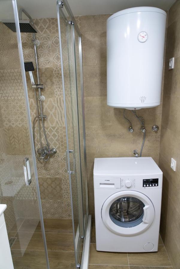 Sea Breeze In Batumi Apartment Bagian luar foto